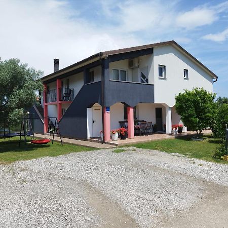 Marijan Apartment Pula Exterior photo
