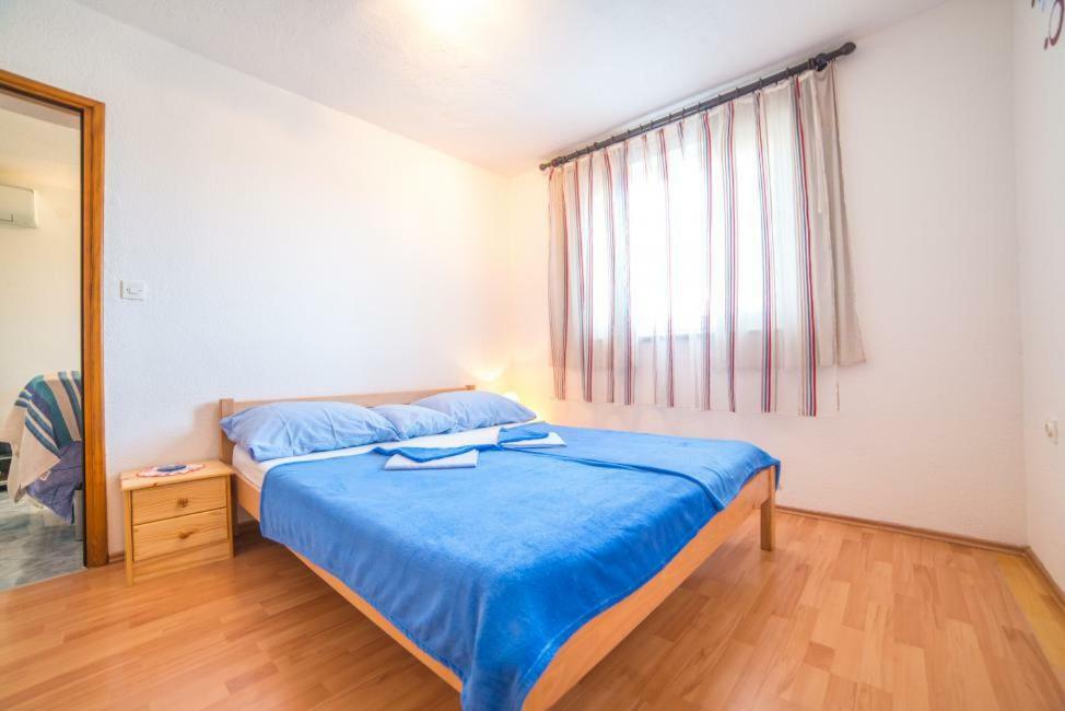 Marijan Apartment Pula Exterior photo