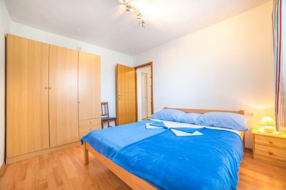 Marijan Apartment Pula Exterior photo